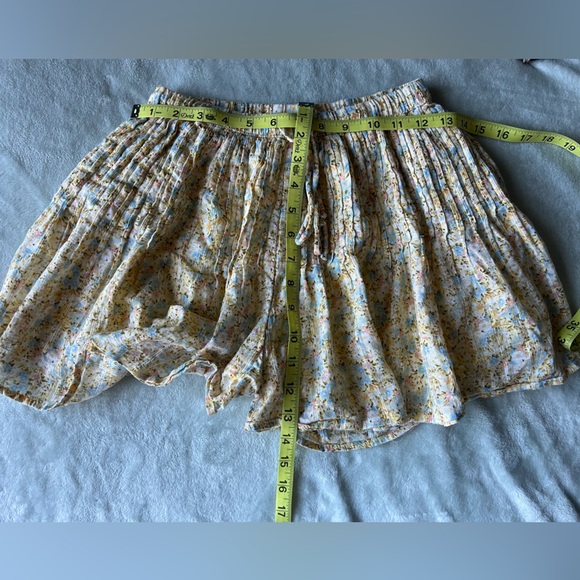 American Eagle Flower Farmhouse Whimsical Flowy Shorts size XS - Picture 11 of 12